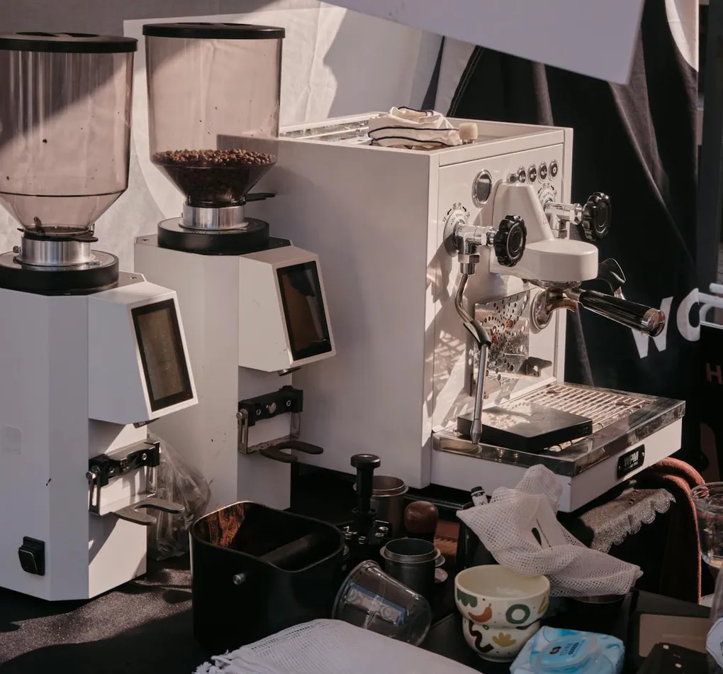Conical vs Flat Burr Grinders: What Actually Matters | JayArr Coffee