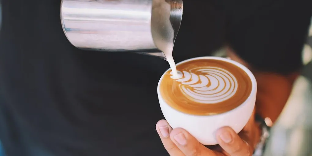 How to Steam Milk for Lattes: Technique and Science